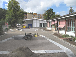 Fertiggestellter Aussenraum Kindergarten Wandermatte Wabern